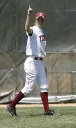 Owls Drop North Florida, 5-3, for Season's First Win Image