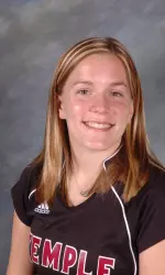 Field Hockey's Kinneman and Young Both Receive Honors Image