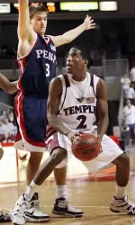 Supporting Cast Helps Lead Men's Basketball Past Charlotte 75-61 Image