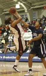 Comfort Signs Rookie Contract With WNBA's LA Sparks Image