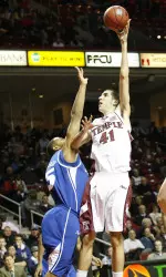 Men's Basketball Falls At Rhode Island, 67-59 Image