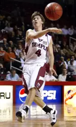 Williams, Fernandez Highlight 73-58 Win Over Kent State Image