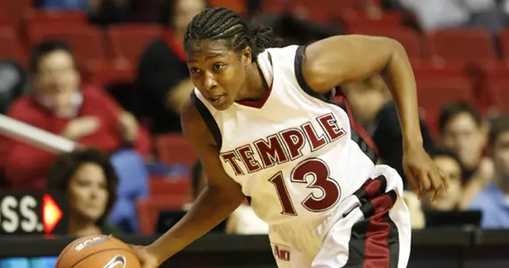 Women’s Basketball Wins Season Opener in Dramatic Fashion Image