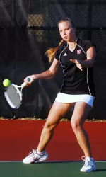 Women's Tennis Blanks Saint Joseph's, 7-0 Image