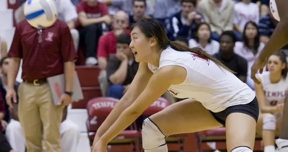 Yun Yi Zhang Earns Volleyball AVCA All-Region Honors Image