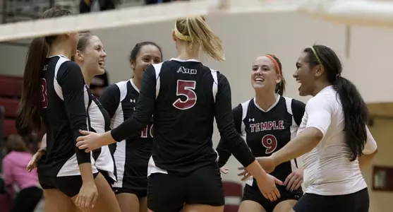 Volleyball Will Head to City Rival La Salle on Thursday Night Image