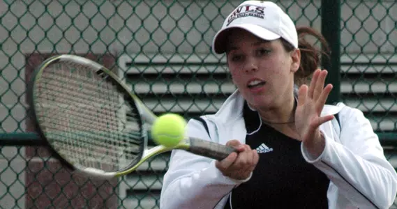 Women's Tennis Defeats Buffalo at Home, 4-3 Image