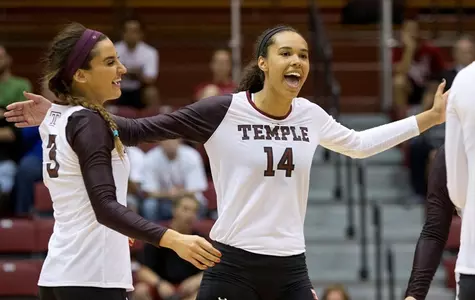 Jennifer Iacobini and Halle McCullough