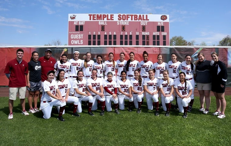 2014 Softball Team Photo
