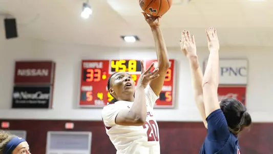Alexa Williamson scores in the Owls' win over Duquesne