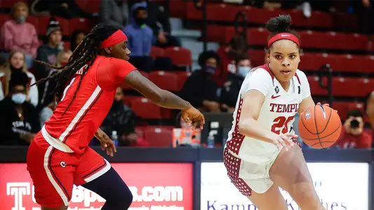 Mia Davis vs. St. John's