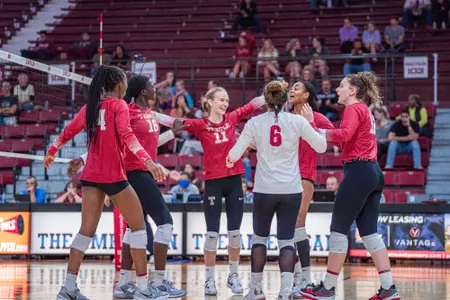 Team vs. Wcchita State 11.6.22