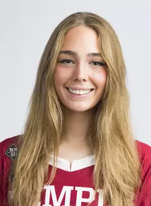 Mackenzie Roth Headshot