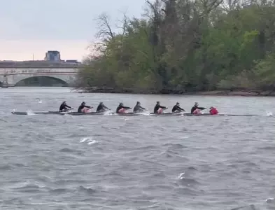 Women's Rowing V8 at GW Invite
