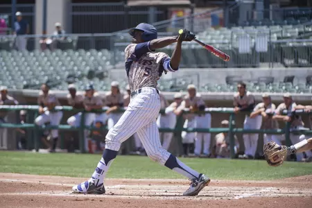 Manny Jefferson (Photo by Kyle Terada)