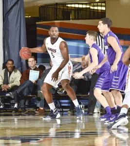 Stacy Davis (Martin A. Folb photo)