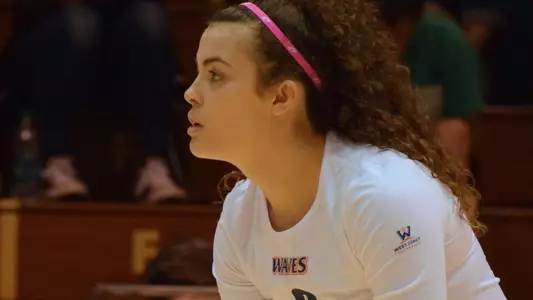 Taylor Akason (8) (Photo By: Paige Fecske