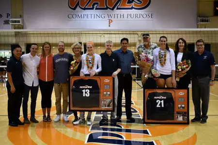 Julie Bennett, Ashley Harris (21), Adria Johnson (13), Jimmy Lo, Kyle Luongo, Scott Wong (Photo by Paige Fecske)