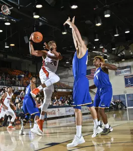 Kameron Edwards (Martin A. Folb photo)