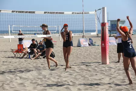 Skylar Caputo (2), Heidi Dyer (22) (Photo by Jeff Golden)