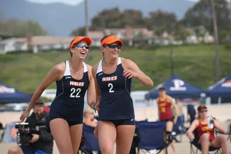 Skylar Caputo (2), Heidi Dyer (22) (Photo by Jeff Golden)