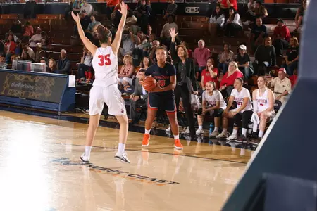 Keyari Sleezer (photo by Jeff Golden)