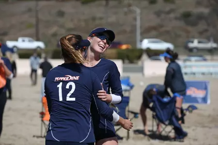 Maddie Dilfer (12), Jordan Ferrari (32) (Photo by Jeff Golden