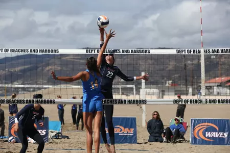 Heidi Dyer (22) (Photo by Jeff Golden)