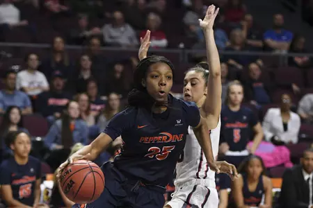 Yasmine Robinson-Bacote (Kyle Terada/WCC photo)