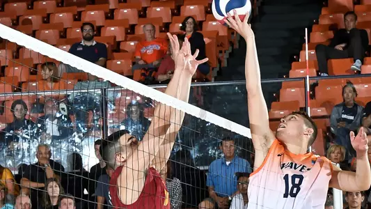 Robert Mullahey (18) (Photo by Martin A. Folb