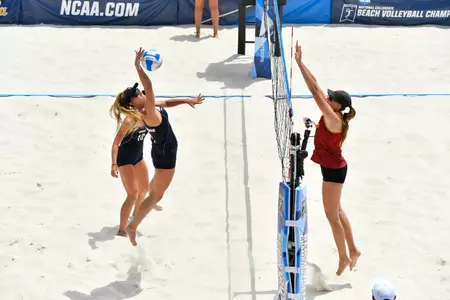 Madalyn Roh (10), Brook Bauer (3) vs. USC (NCAA Photos