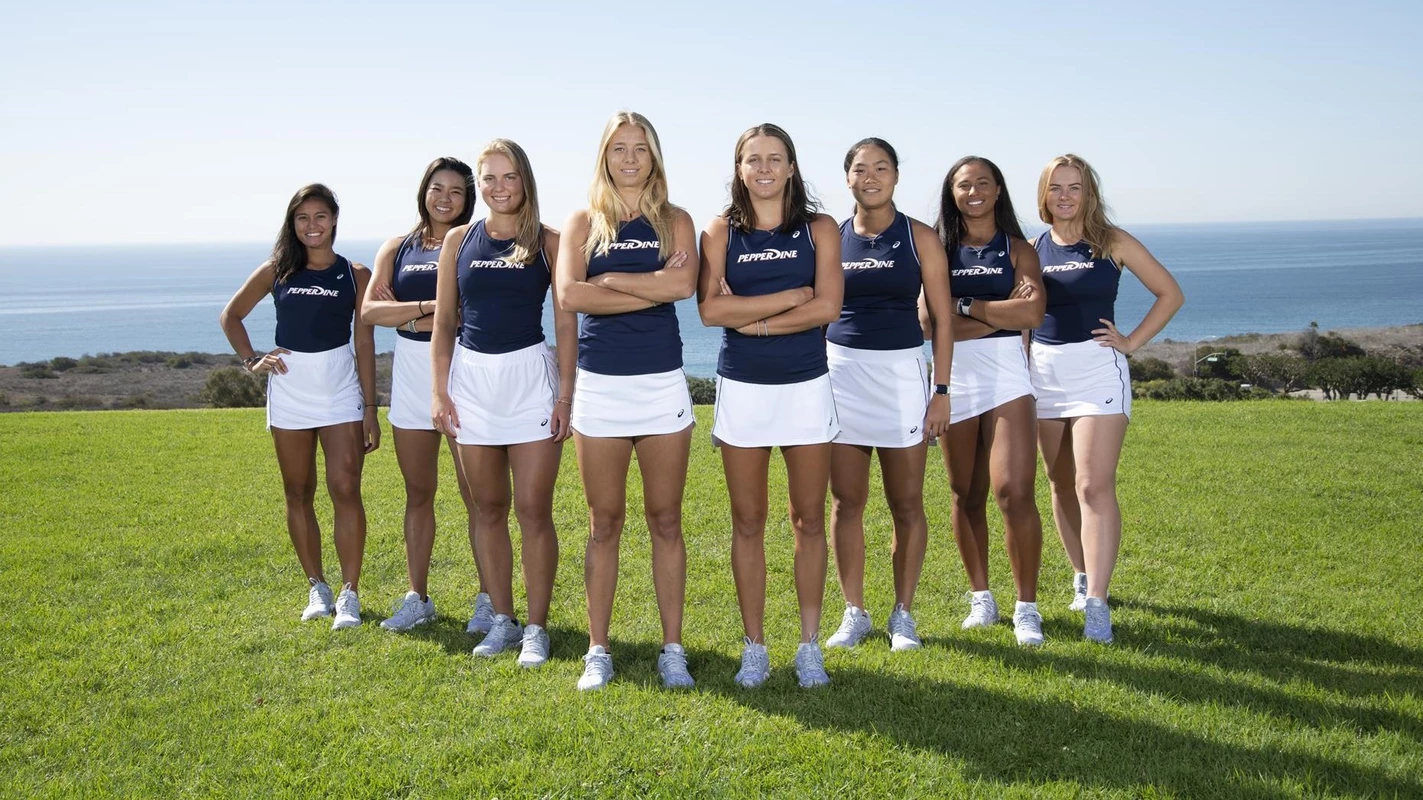 Women's Tennis 2021-22 Team Photo