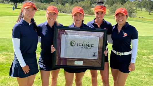 Women's golf team 2022 Golf Iconic Classic champions