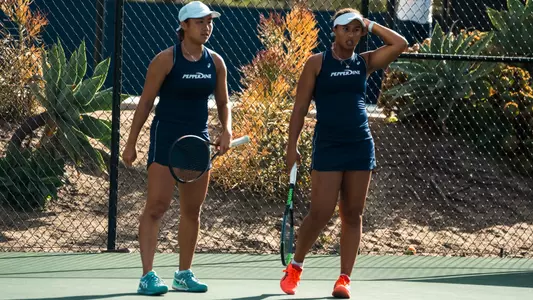 Janice Tjen and Savannah Broadus at 2022 ITA Nationals
