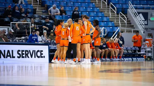 WBB huddle at Nevada
