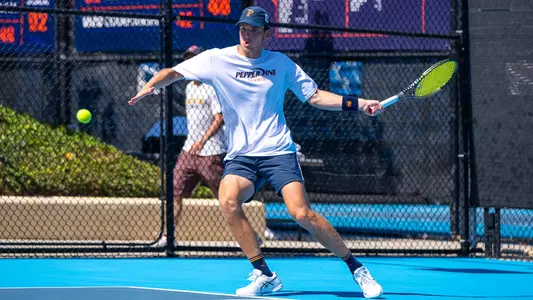 Linus Carlsson Halldin vs. Louisville