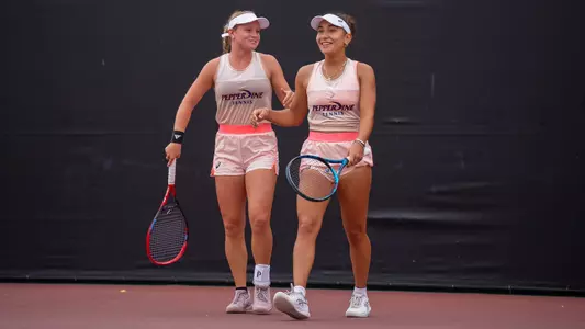Duru Söke and Taylor Goetz at the Women of Troy Invite