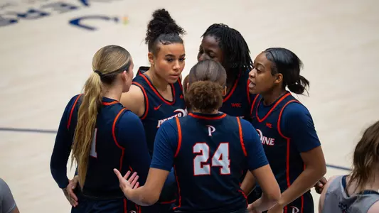 WBB huddle vs. SMC