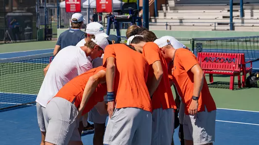 MTEN huddle vs. Auburn at the 2024 NCAA Tournament