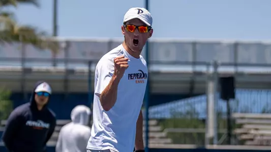 George Davis vs. Auburn at the 2024 NCAA Tournamnet