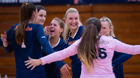 WVB huddle vs. CSUF