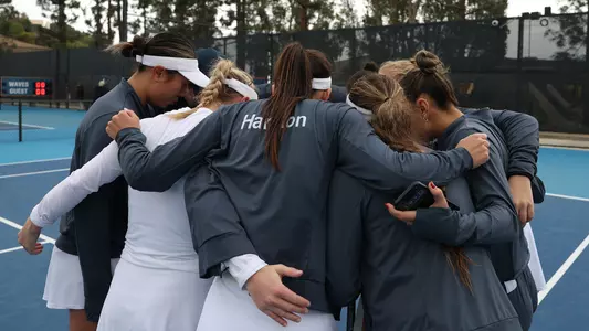 WTEN huddle vs. Arizona