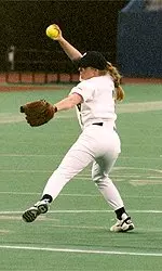 Junior Laura LeViere<br>tallied her seventh<br>win of the season to<br>complete the sweep.