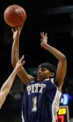 Shavonte Zellous led Pittsburgh with 31 points. (File Photo)