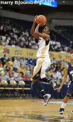 Jania Sims sealed Pitt's victory Sunday against Austin Peay, hitting a jumper late in overtime. (File Photo)