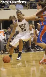 Shayla Scott protects the ball.
