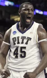 DeJuan Blair reacts while flanked by Ashton Gibbs and Brad Wanamaker during the first half.