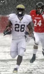 Dion Lewis and the Panthers gained a share of the Big East title on Saturday with the win over Cincinnati.