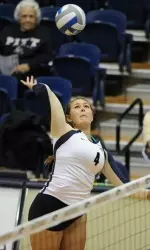 Jessica Wynn tied her career-high with 19 kills against USF