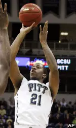 Lamar Patterson shoots a 3-pointer.